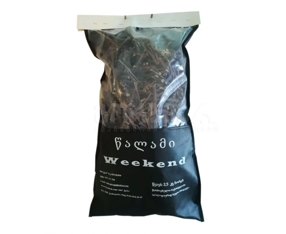 упаковка сухих веток для розжига - мангала. Для копчения